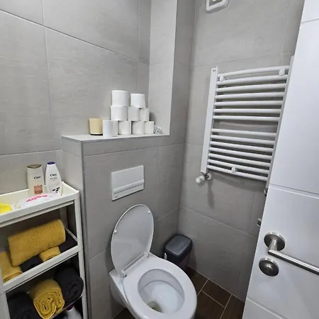 Krunet Apartment *